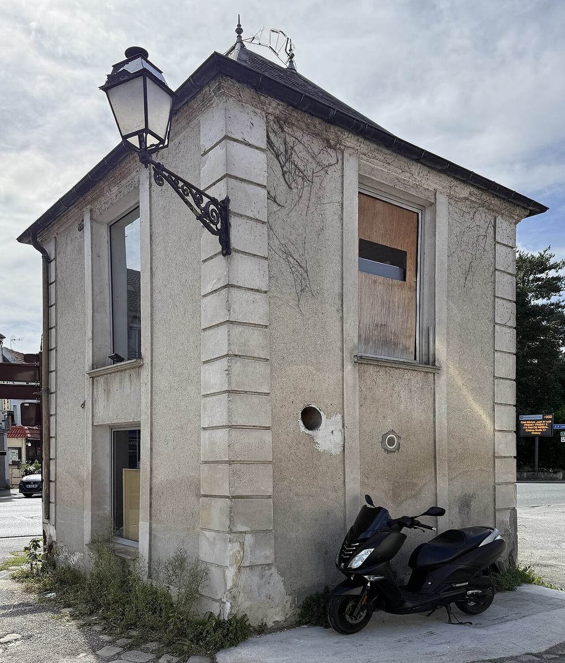 Bâtiment d'une mairie en France